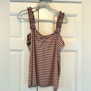 Ruffle trim ribbed tank in pink 🩷